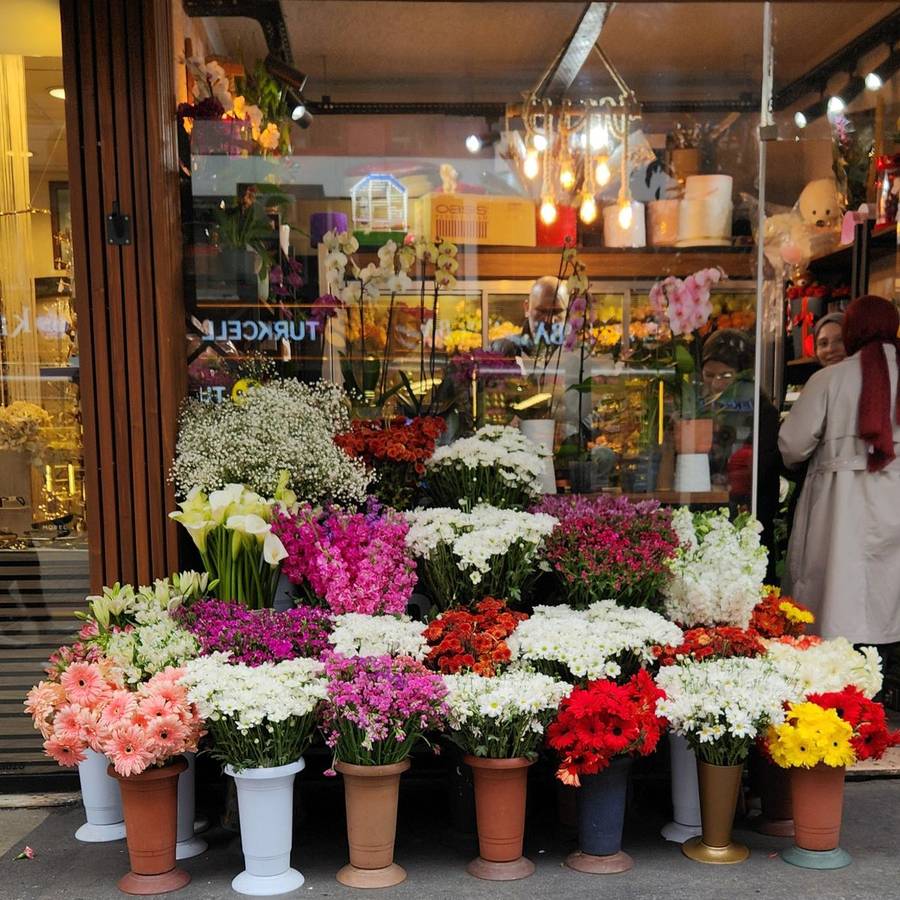 Escaparate floral de una floristería