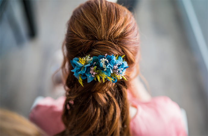 tocado de flores preservadas