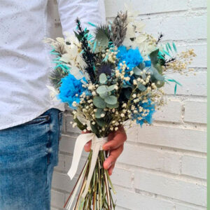 ramo de flores tonos azules
