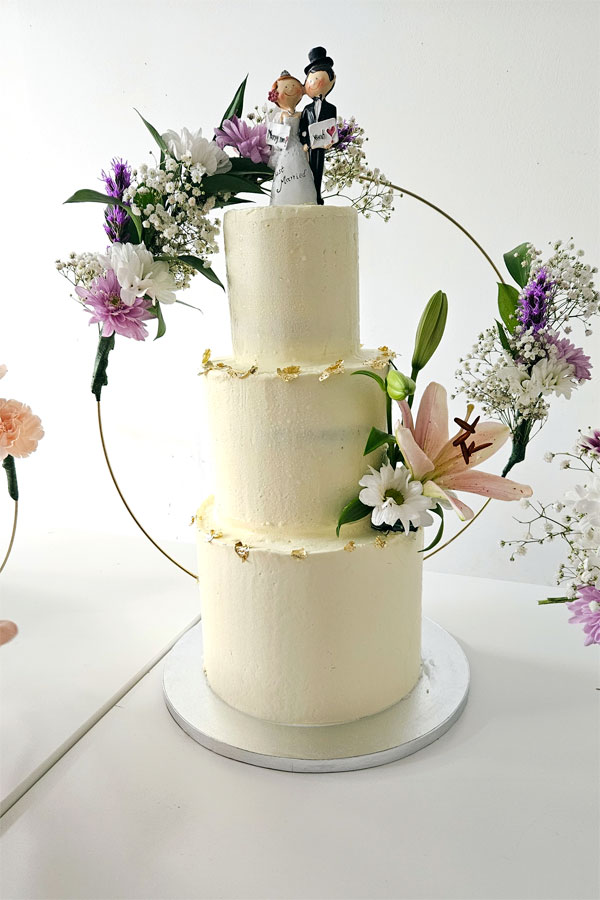 decoración de tartas con flores preservadas